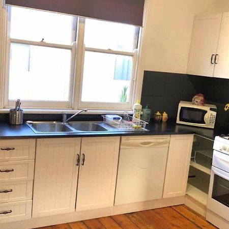 Modern Charming Miners' Cottage +Free Internet ブロークンヒル エクステリア 写真