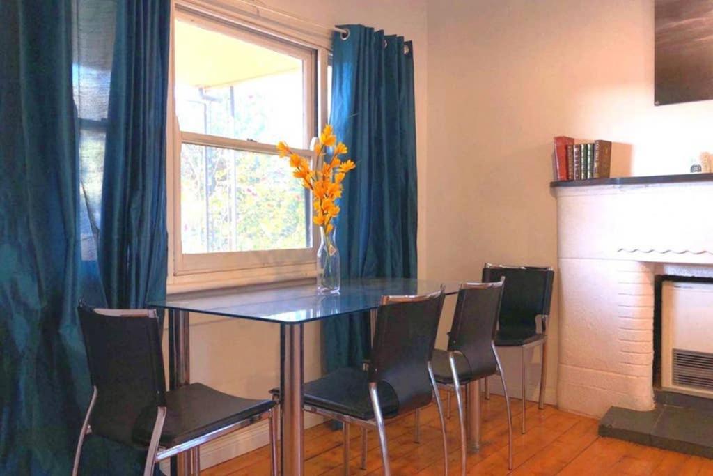 Modern Charming Miners' Cottage +Free Internet ブロークンヒル エクステリア 写真